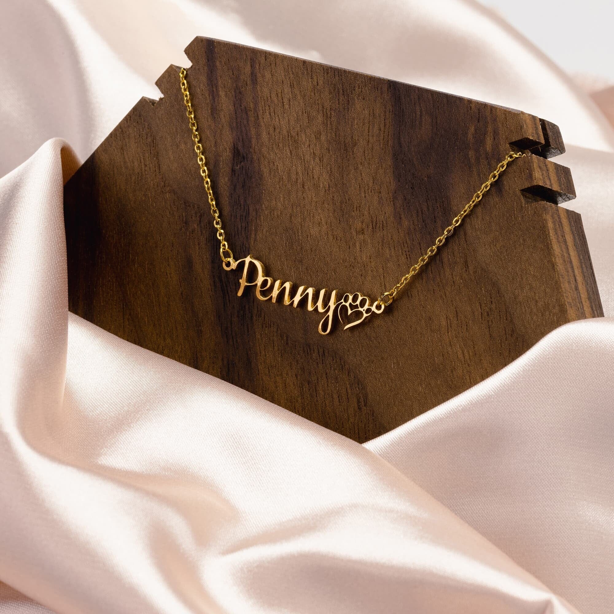 Dog Mom Customized Name Necklace