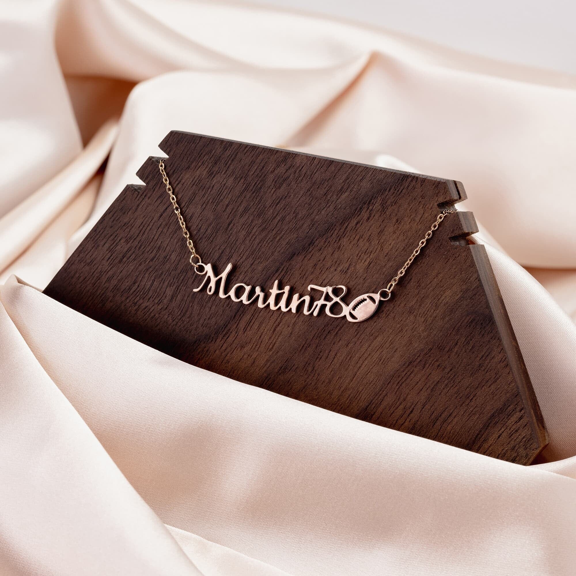 Sports Mom Customized Name Necklace
