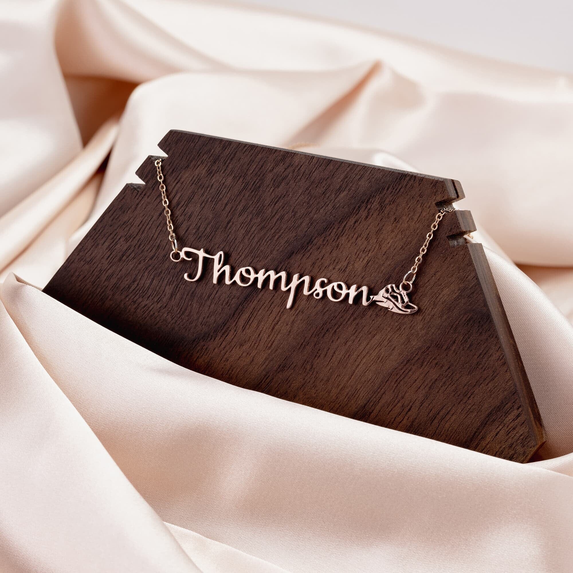 Sports Mom Customized Name Necklace